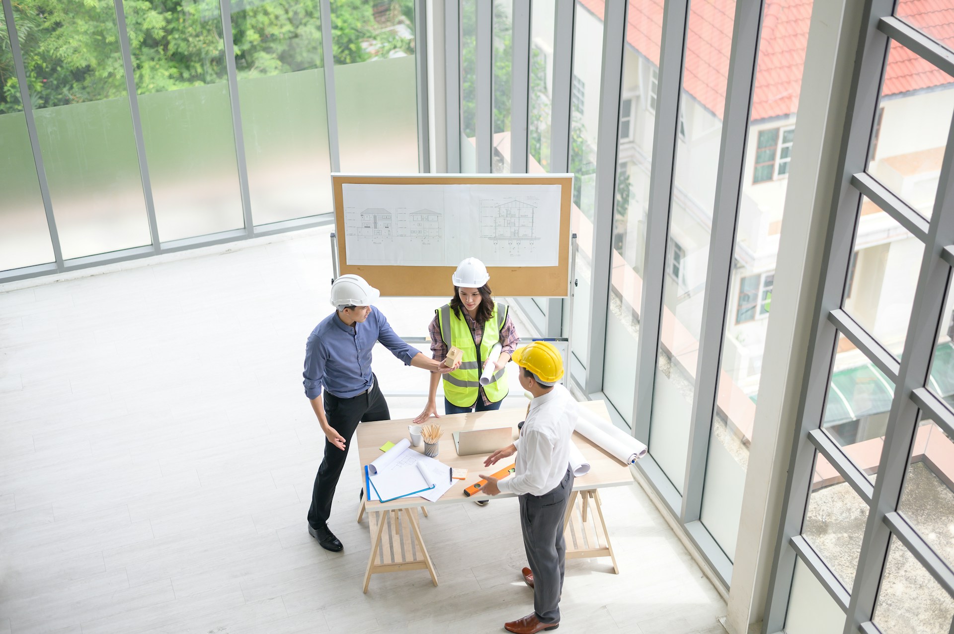 Retail Space Construction KPIs Dashboard